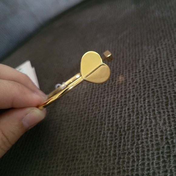 ✨️HP✨️ Kate Spade♠ Gold💛 "Heritage Spade" Cuff Bracelet - NWT - Picture 4 of 14